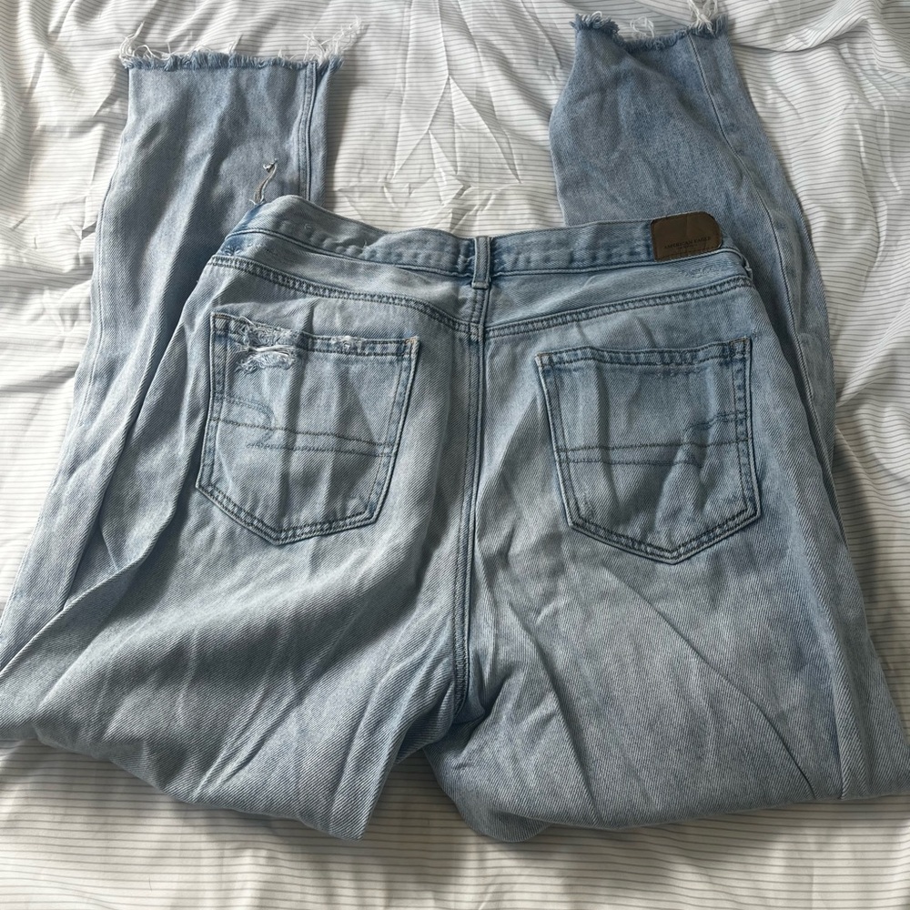 American Eagle Outfitters ripped jeans